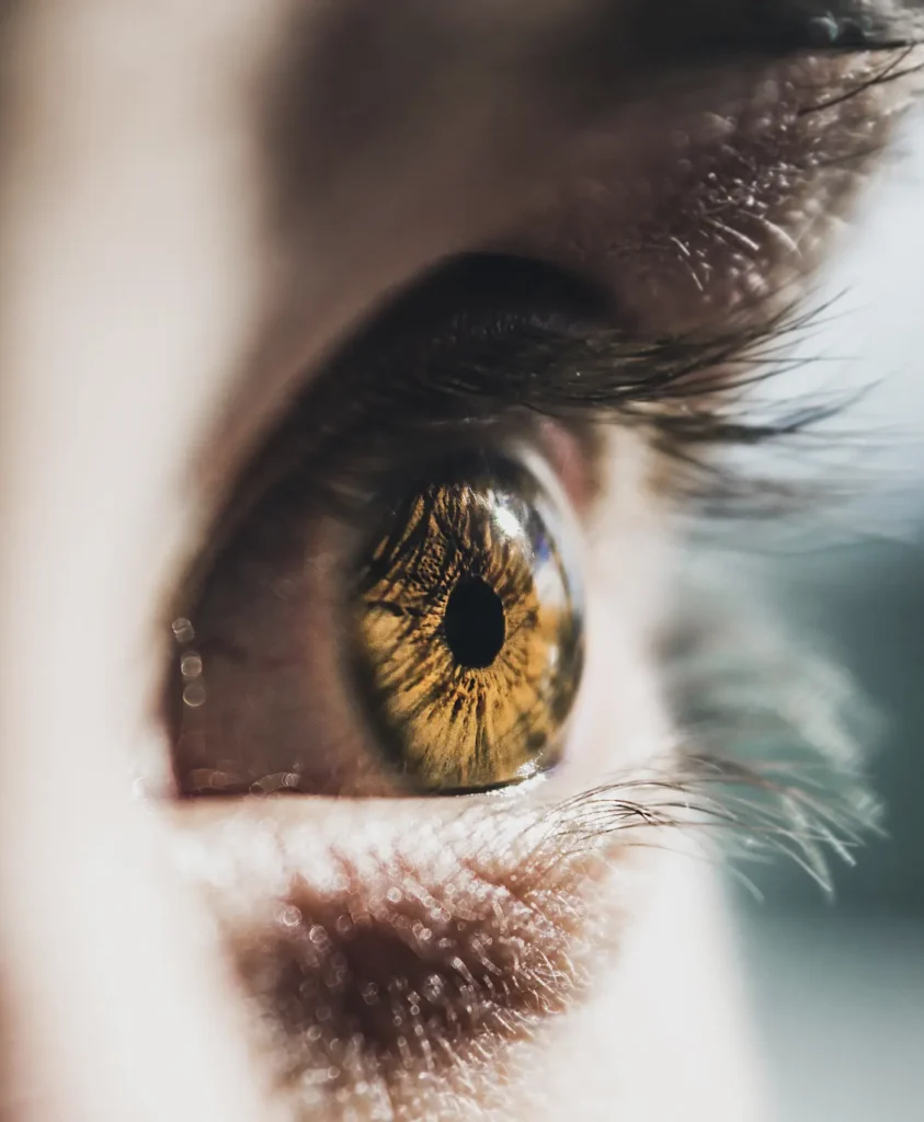 Kokemuksia silmien laserleikkauksesta – espoolaisen Johannan rehellinen kokemus